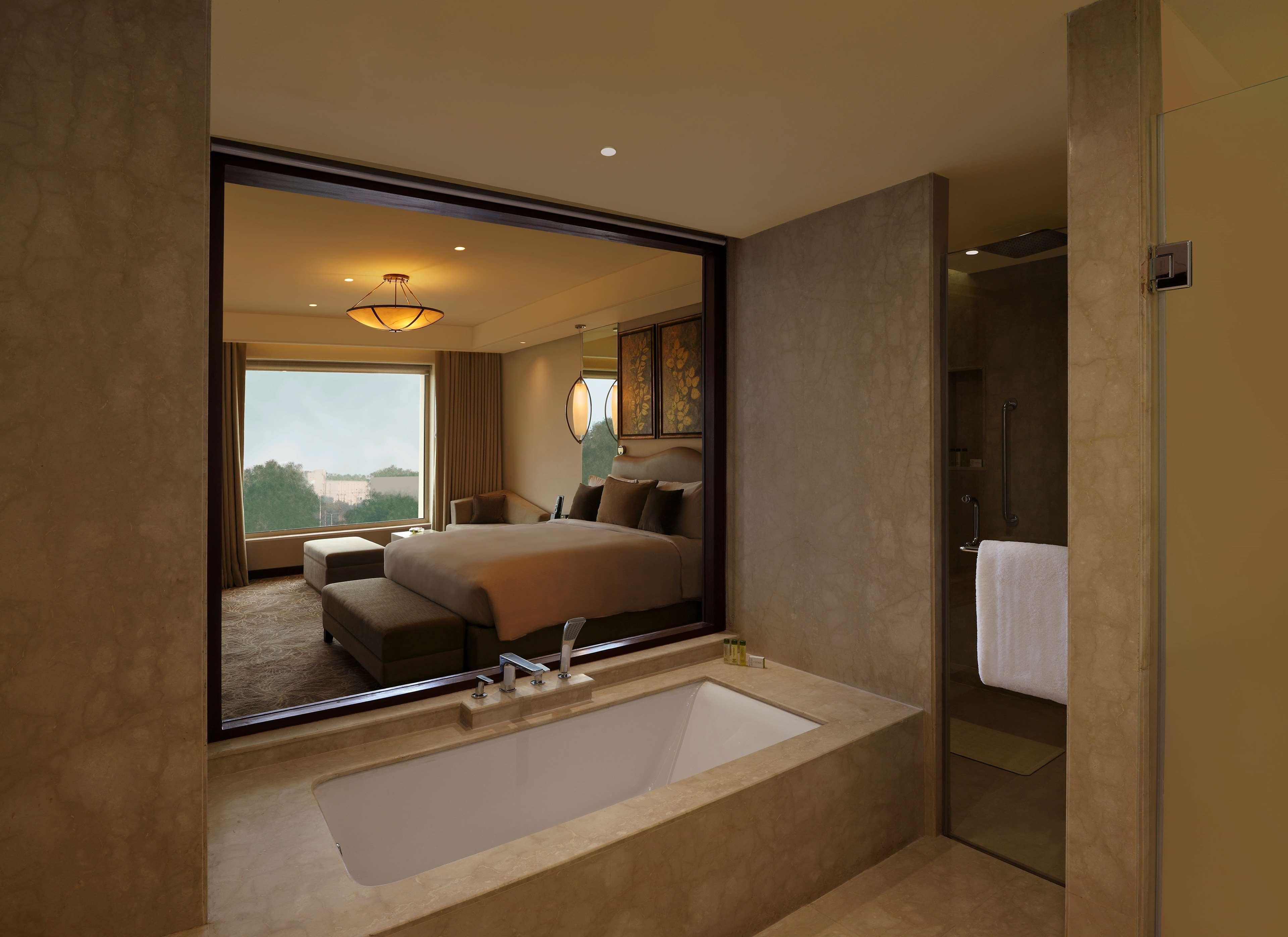 Doubletree By Hilton होटल 5*