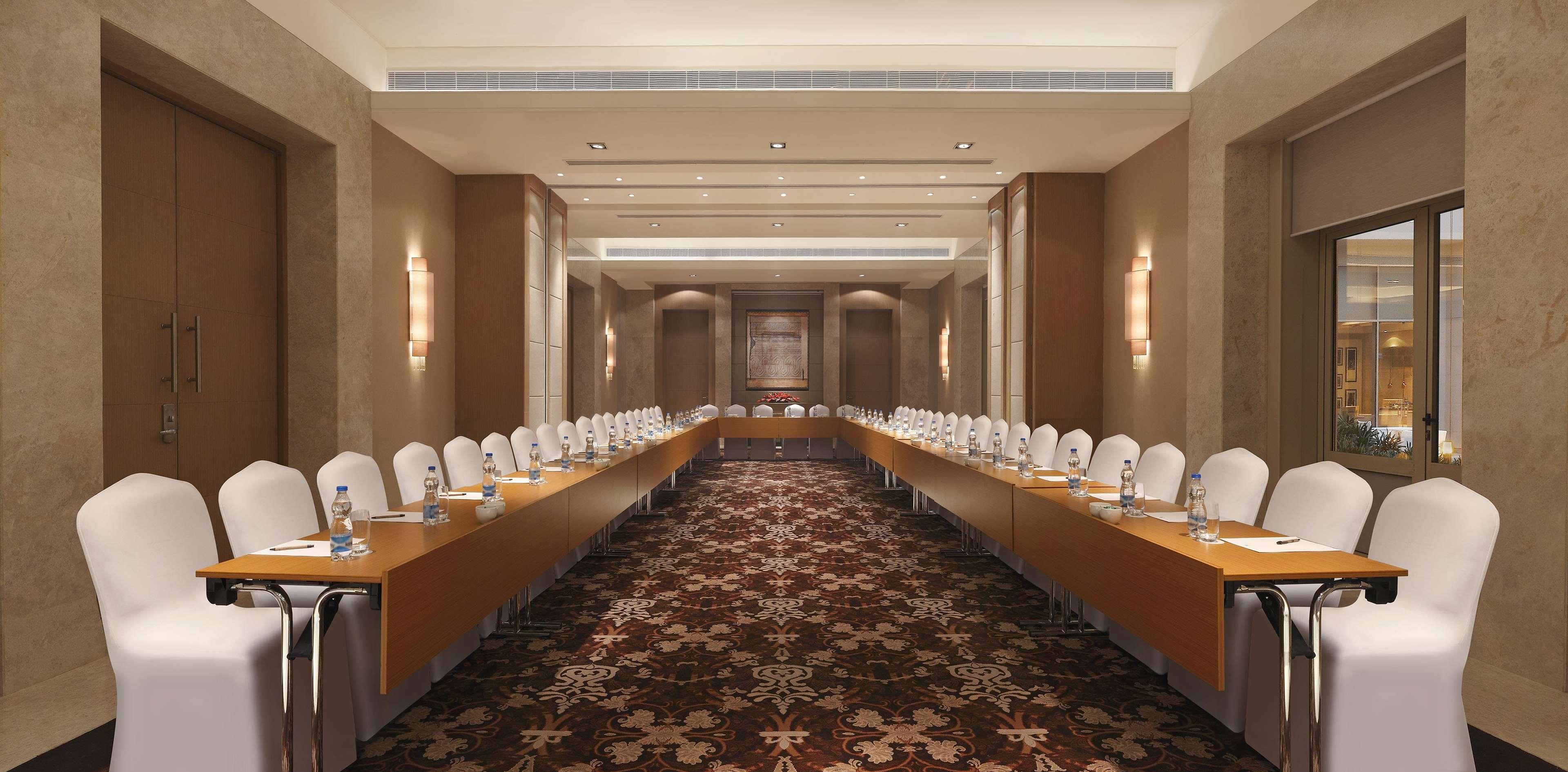 होटल Doubletree By Hilton 5*