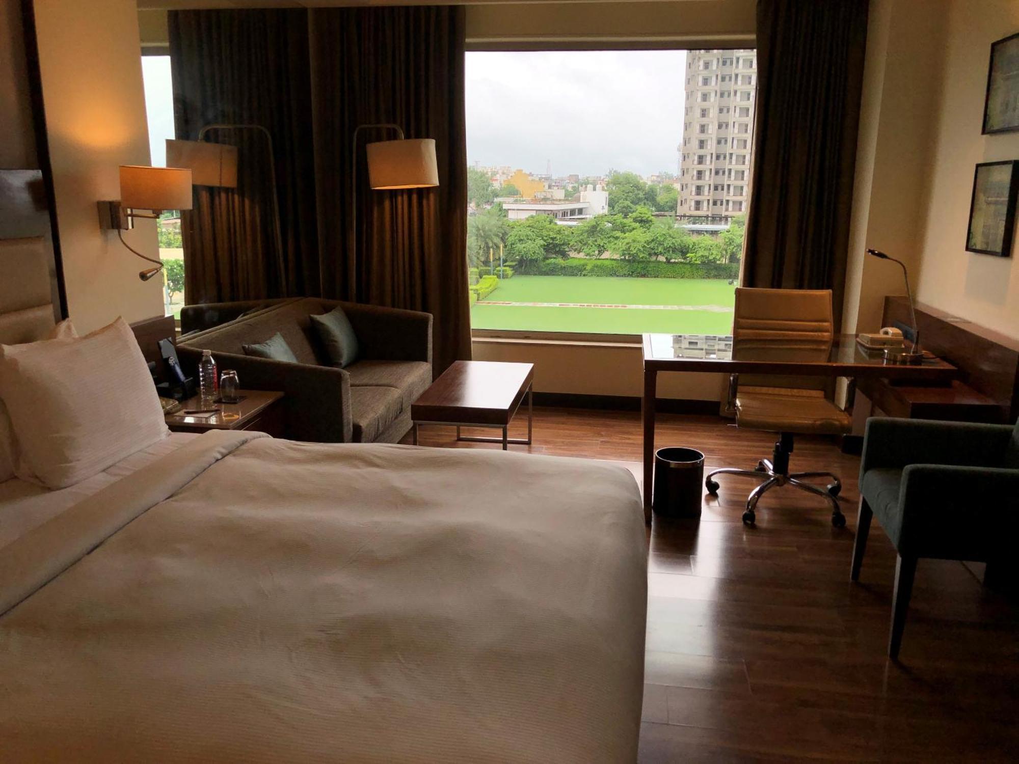 होटल Doubletree By Hilton