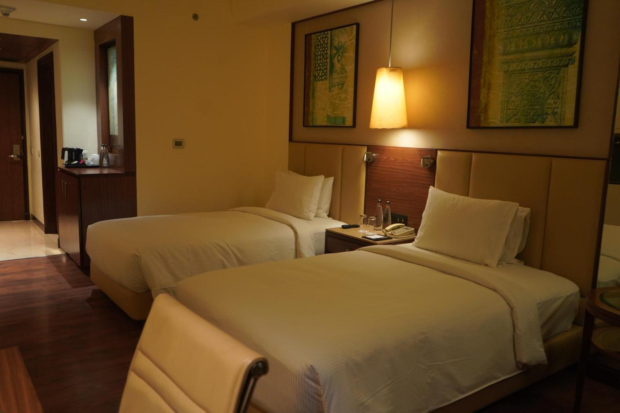 होटल Doubletree By Hilton 5*