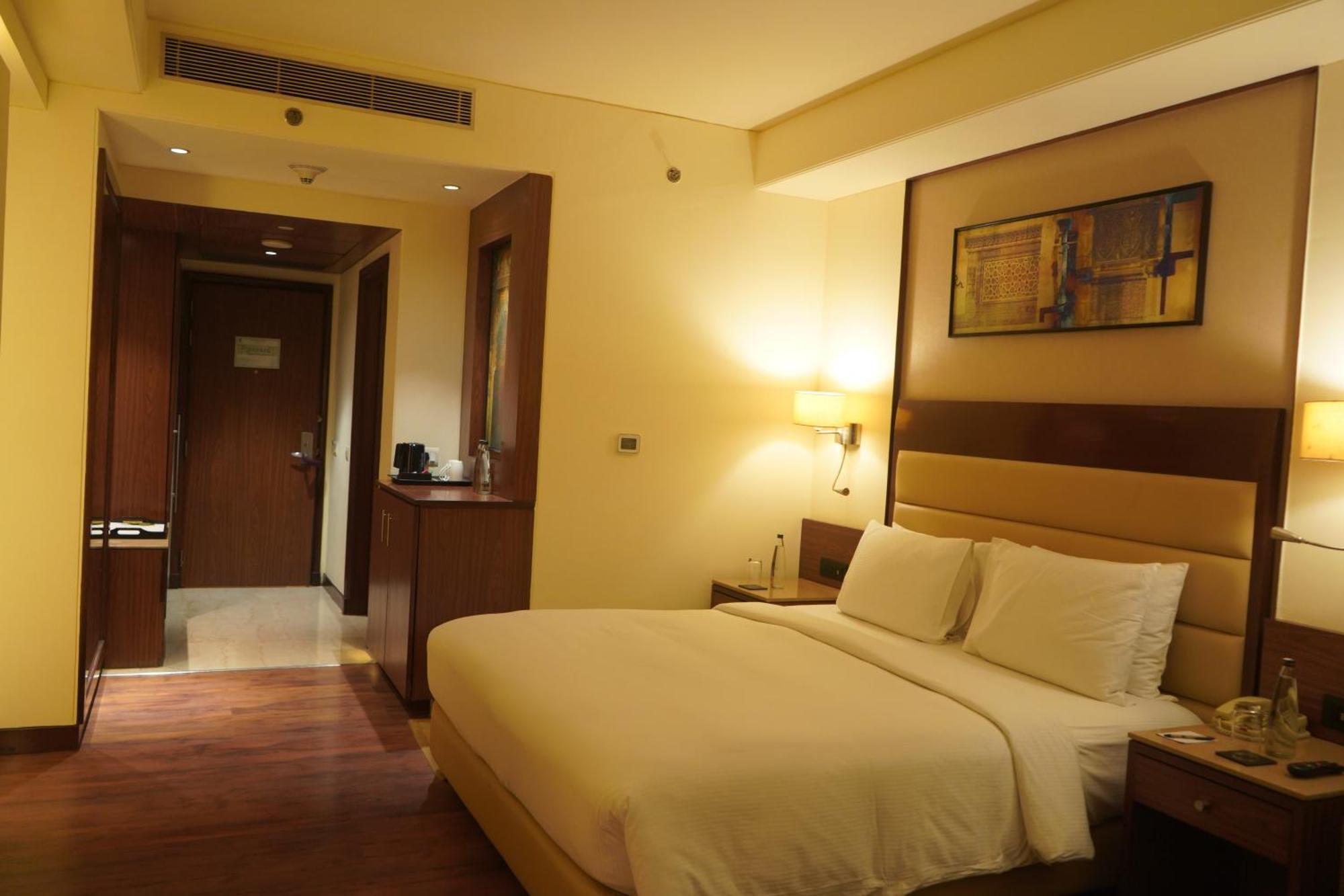 Doubletree By Hilton होटल