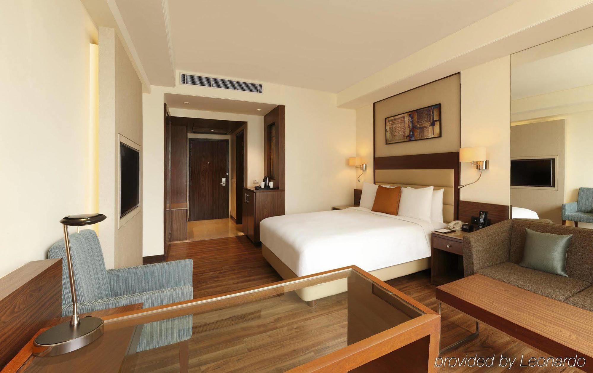 Doubletree By Hilton होटल
